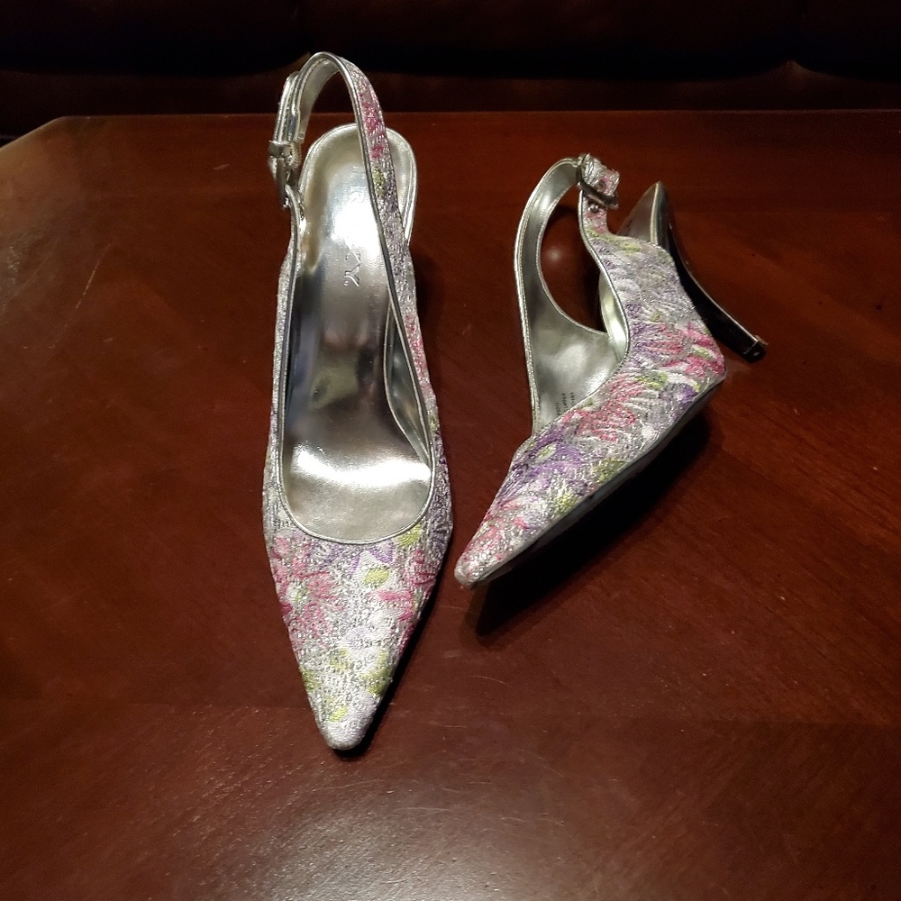 Shoes - Picture 3 of 3